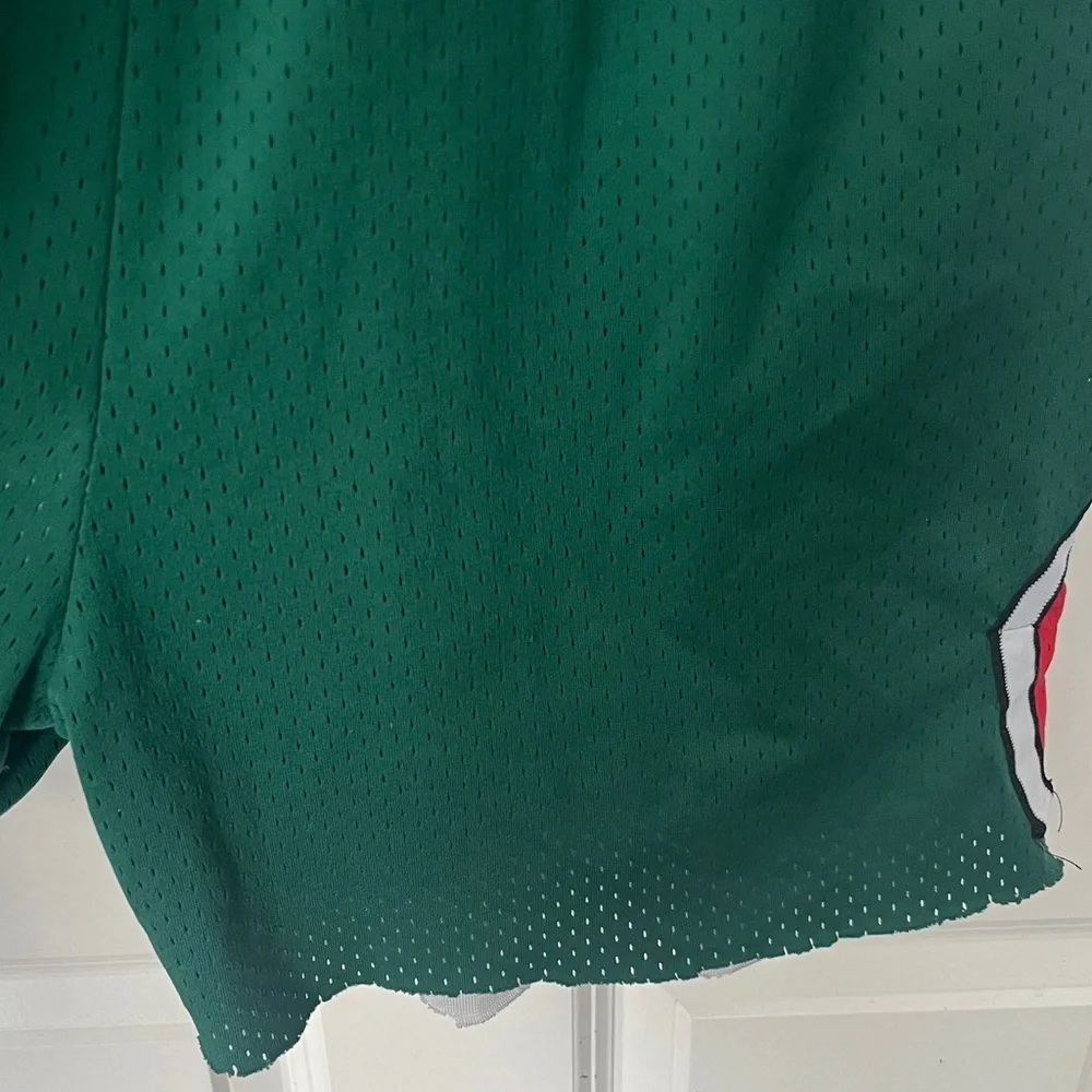 Just Don Chicago Bulls Green 2008-2009 Shorts XXL